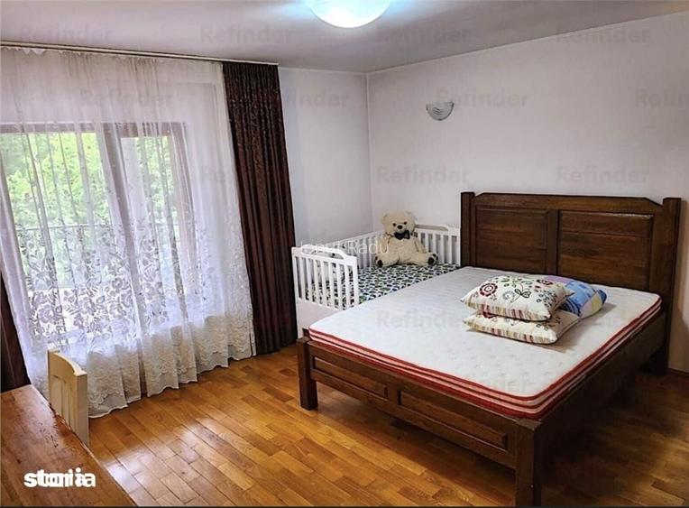 Casă cu 7 camere cu Teren 3500 Mp în Drăgănești