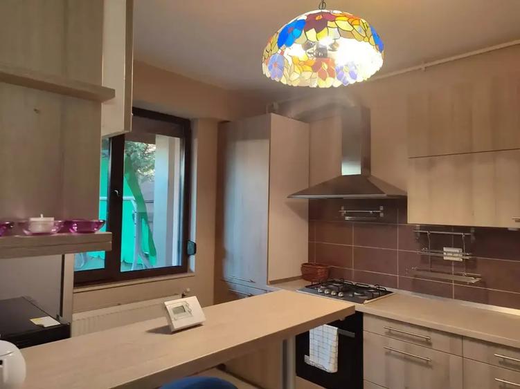 Apartament cu 4 camere decomandat, mobilat în Nord
