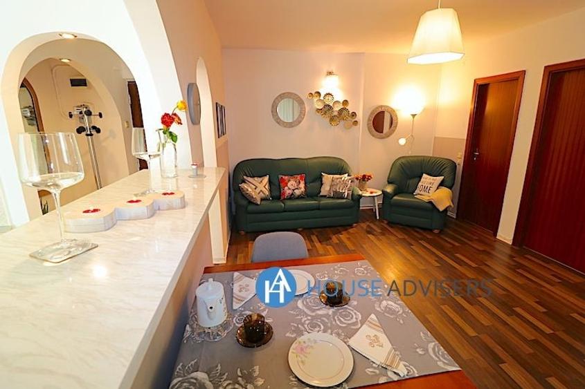 Apartament cu 2 camere, mobilat în Universitate