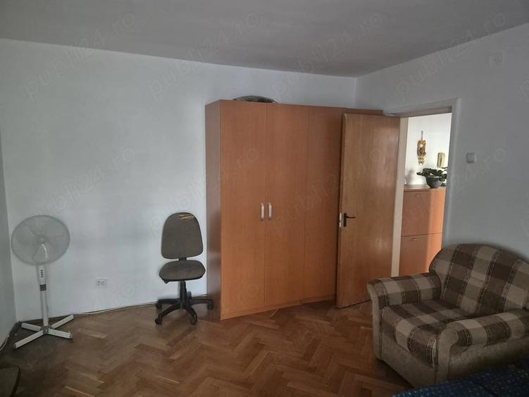 Apartament de inchiriat. - 4