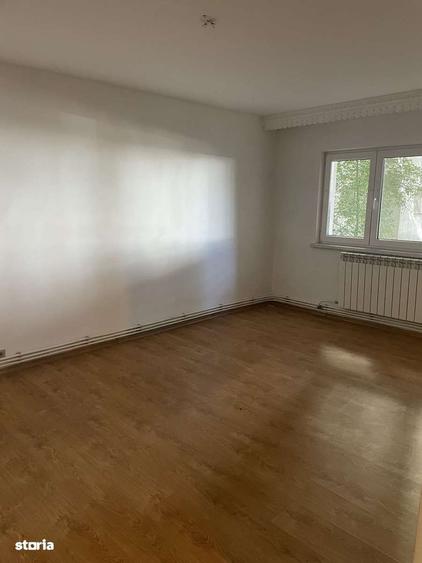 Apartament cu 3 camere decomandat în Barna