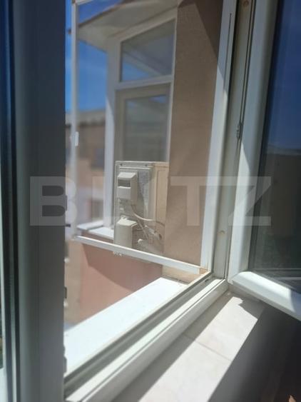 Apartament cu 2 camere semidecomandat, mobilat în Micro 11