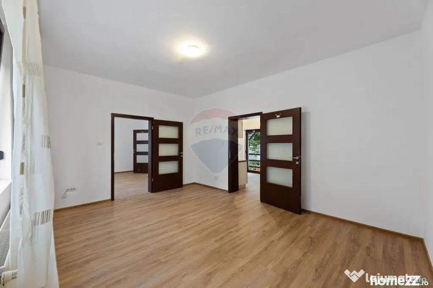 Spațiu comercial, de 75 mp, în Pârneava