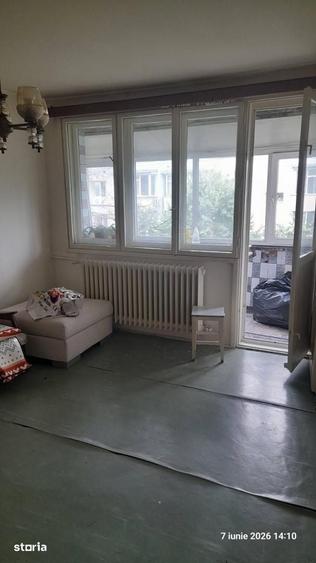 Apartament cu 4 camere în Militari