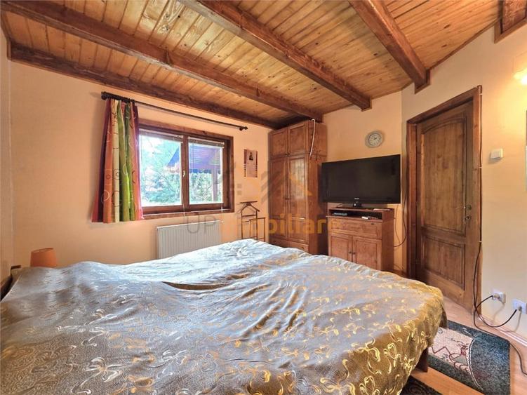 Casă cu 6 camere cu Teren 1761 Mp în Izlaz