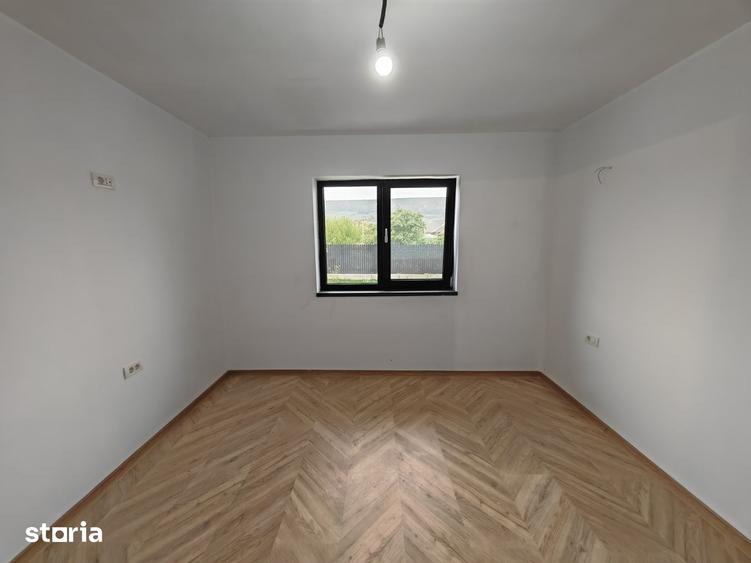 Casă cu 3 camere cu Teren 412 Mp în Hemeiuș