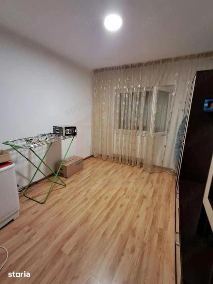 Apartament cu 4 camere în Micro 21