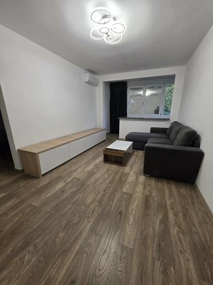 Apartament cu 2 camere decomandat în Metalurgiei