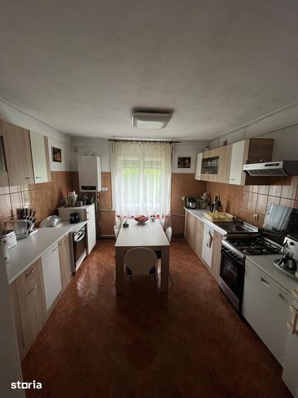 Casă cu 3 camere cu Teren 500 Mp în Central