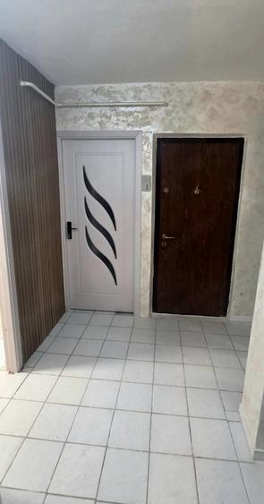 Apartament cu 2 camere decomandat în Valea Adâncă