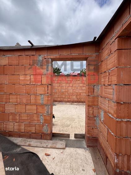 Casă cu 2 camere cu Teren 550 Mp în Central