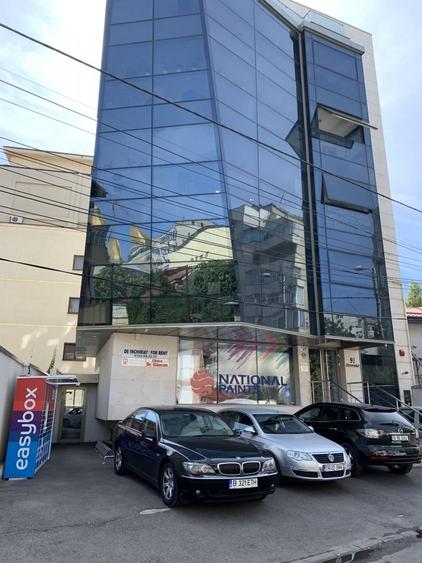 Birou, de 900 mp, în 13 Septembrie