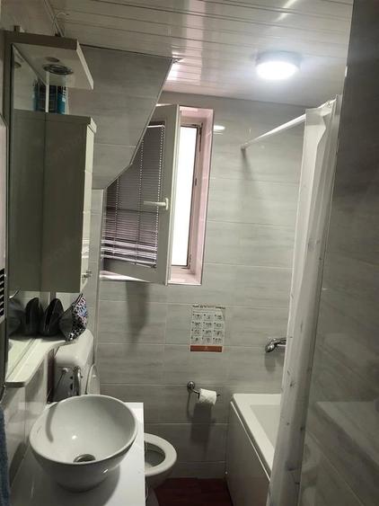 Garsonieră decomandată în Andronache
