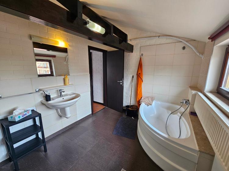 Apartament cu 2 camere circular în Aradului