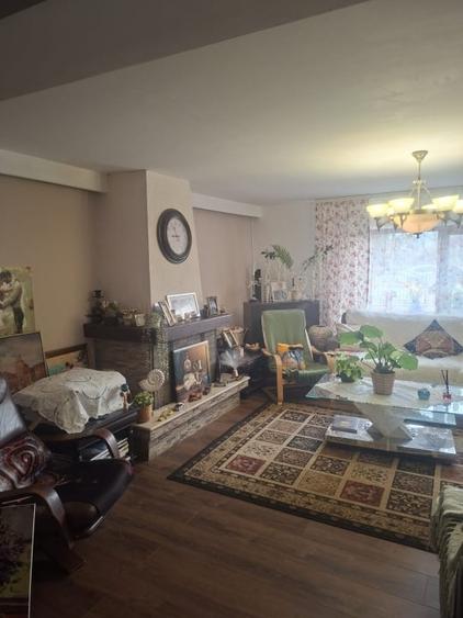 Duplex cu 7 camere cu Canalizare în Boldești-Scăeni
