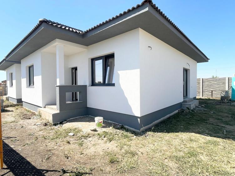Duplex cu 3 camere cu Canalizare în Moșnița Nouă