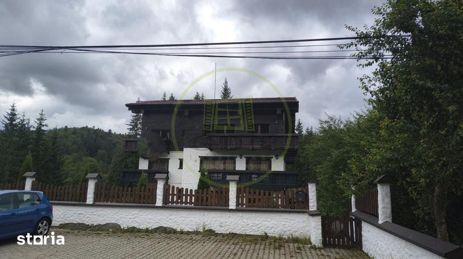 Apartament cu 3 camere în Clăbucet