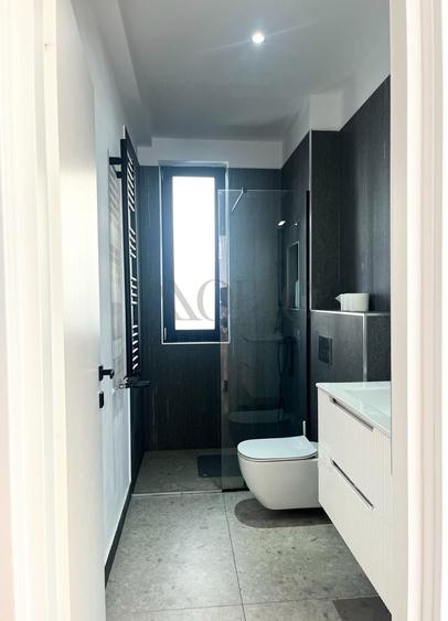 Casă individuală cu 4 camere cu Canalizare în Tunari