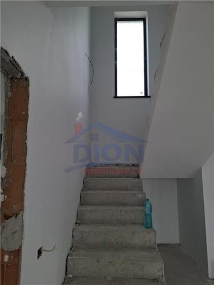Casă individuală cu 3 camere cu Canalizare în Domnești