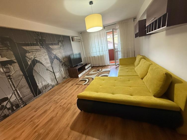 Penthouse cu 4 camere decomandat în Berceni
