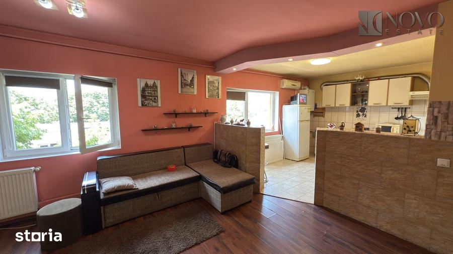 Apartament cu 3 camere semidecomandat în Ozana