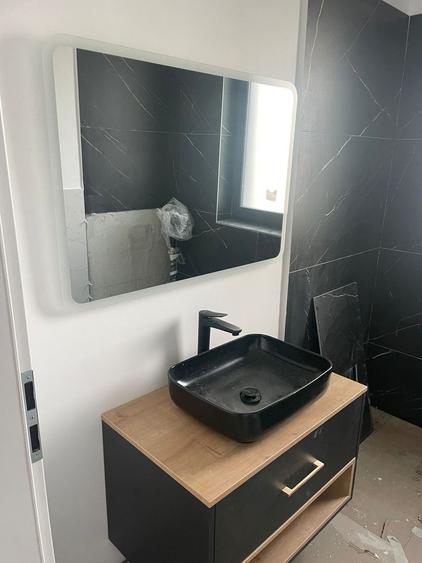 Apartament cu 3 camere decomandat în Tunari