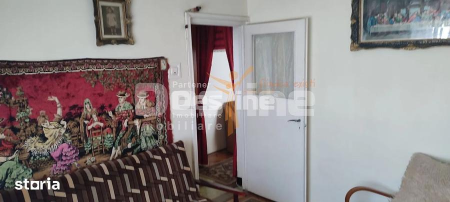 Apartament cu 2 camere semidecomandat, mobilat în Nord-Vest