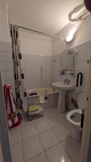 Apartament cu 2 camere semidecomandat, mobilat în Săsar