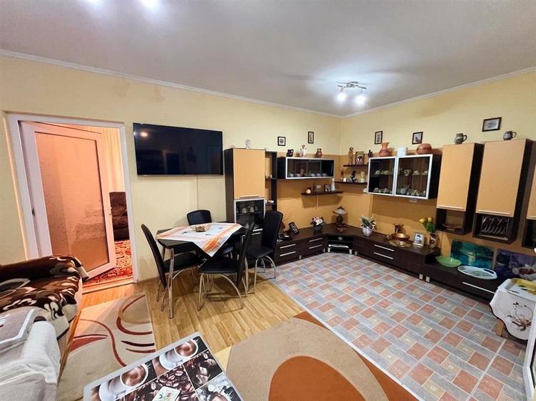 Casă cu 4 camere cu Teren 697 Mp în Oșorhei