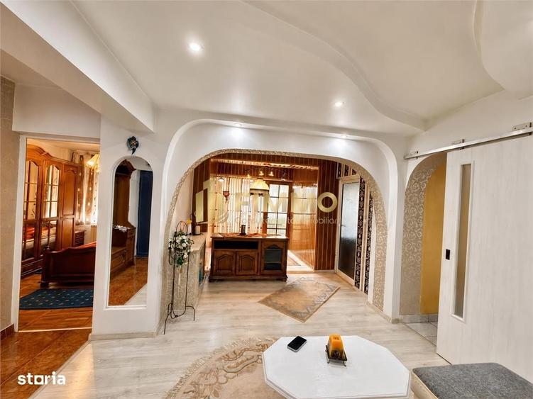 Apartament cu 3 camere în George Enescu
