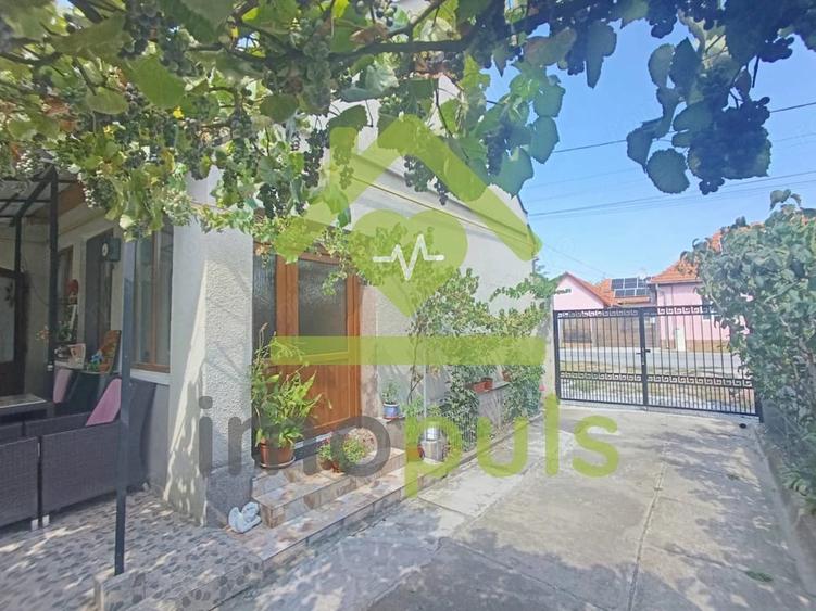 Casă cu 4 camere cu Teren 390 Mp în Vest