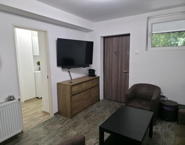 Spațiu comercial, de 43 mp, în Patria