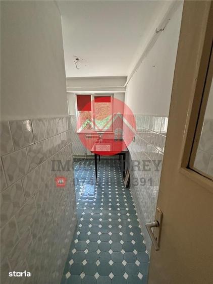 Apartament cu 3 camere decomandat în Vest