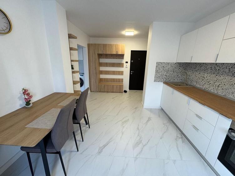 Apartament cu 2 camere decomandat în 13 Septembrie