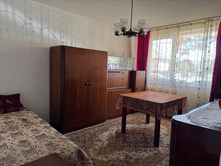 Apartament cu 3 camere decomandat în Grigorescu