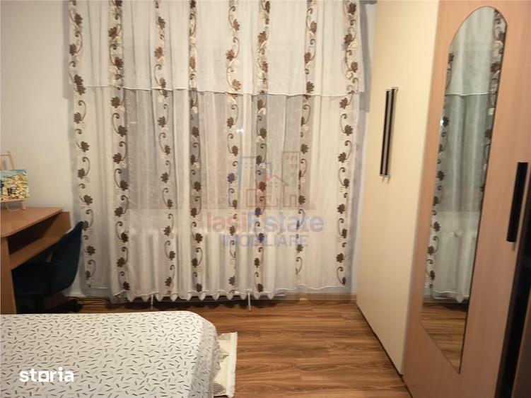Apartament cu 3 camere decomandat în Nicolina