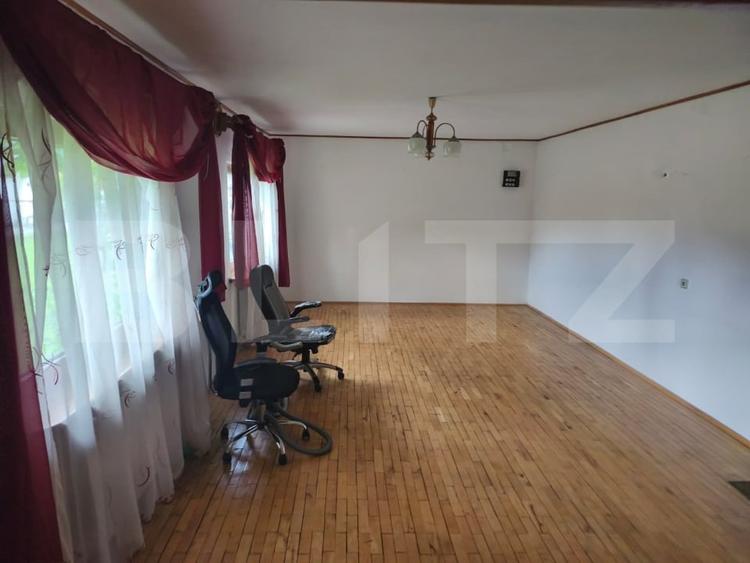 Casă individuală cu 8 camere cu Teren 1756 Mp în Câmpulung Moldovenesc