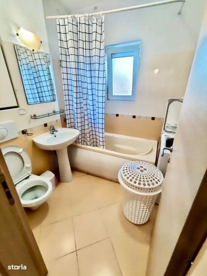 Apartament cu 3 camere decomandat în Aradului