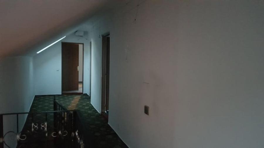 Casă individuală cu 4 camere cu Canalizare în Bartolomeu