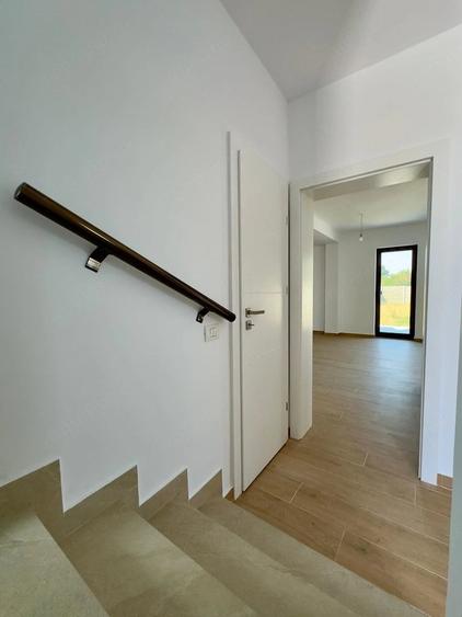 Casă cu 4 camere cu Teren 357 Mp în Covaci