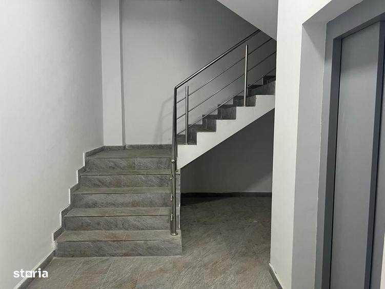 Apartament cu 2 camere decomandat în Micro 9