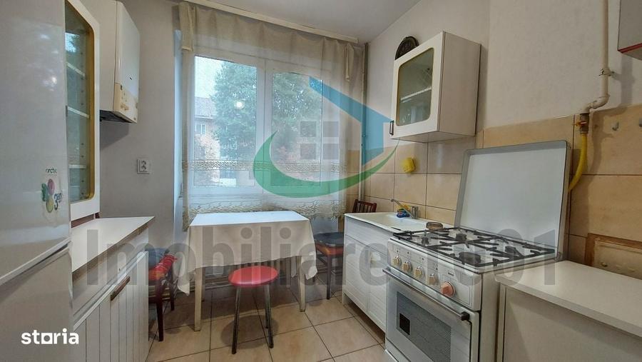 Apartament cu 2 camere semidecomandat în Independenței