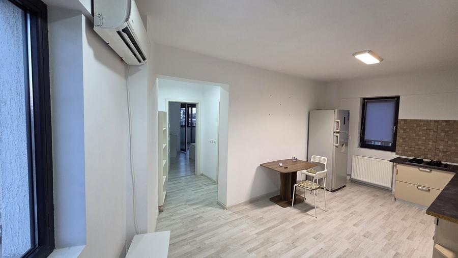 Apartament cu 2 camere semidecomandat în Chiajna