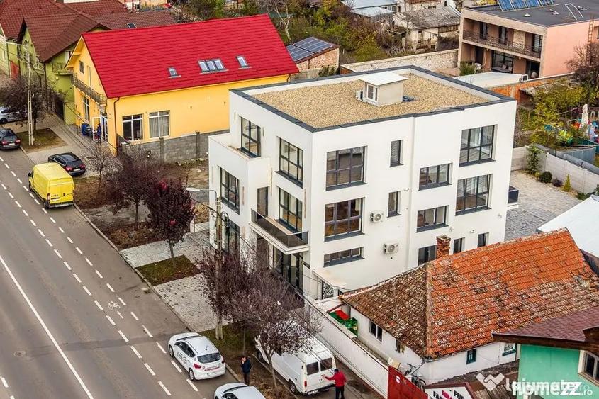 Spațiu comercial, de 366 mp, în Pârneava