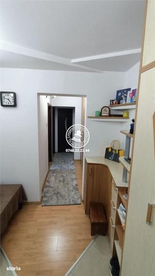 Apartament cu 3 camere decomandat în Alexandru cel Bun