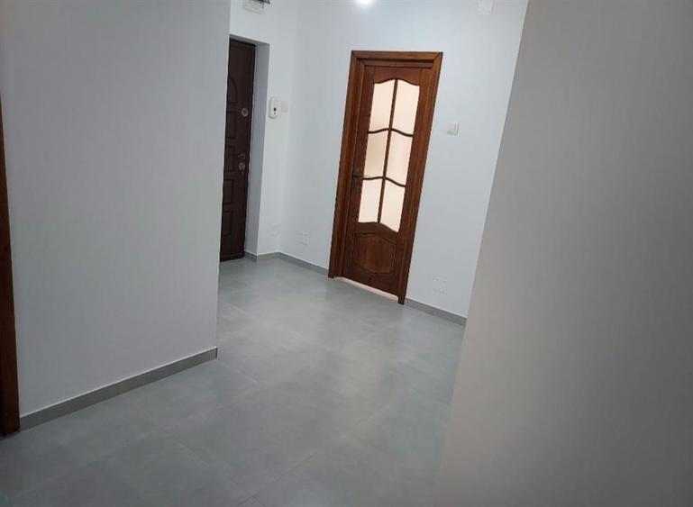 Apartament cu 3 camere decomandat în Păcurari