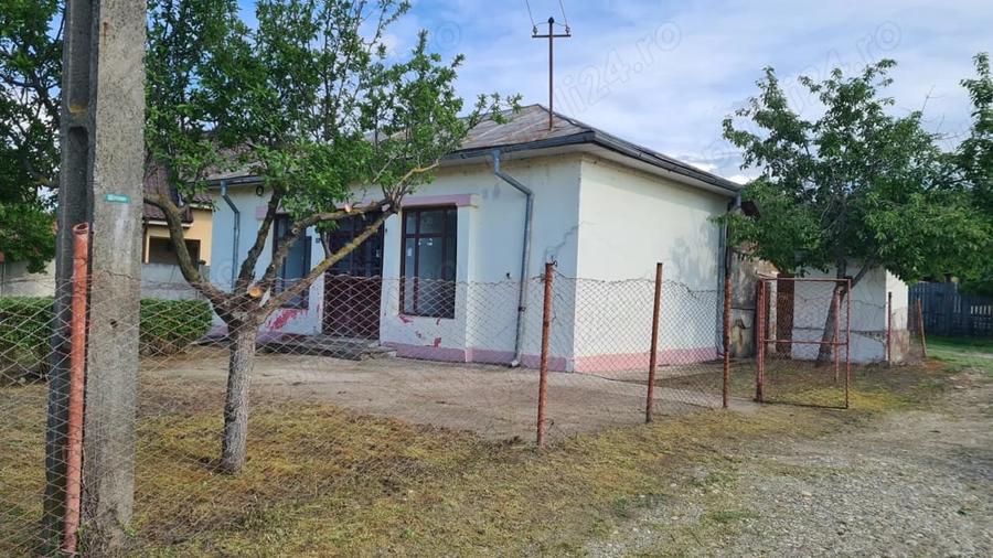 Spațiu comercial, de 90 mp, în Teslui