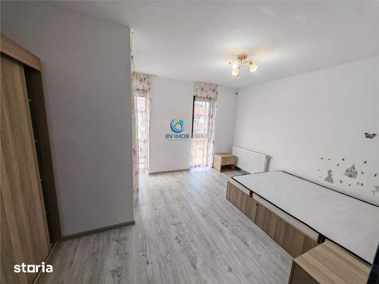 Casă cu 4 camere cu Teren 400 Mp în IAR