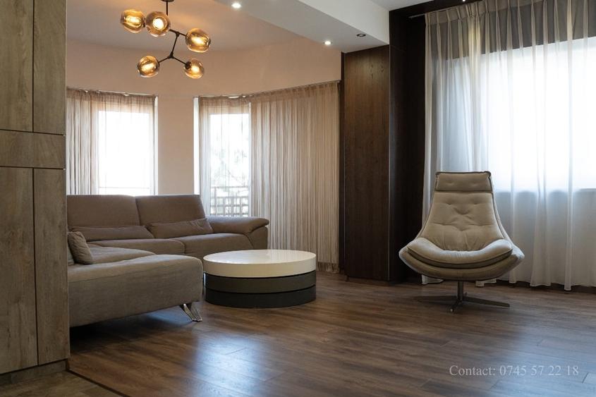 Apartament cu 3 camere decomandat în Răcădău