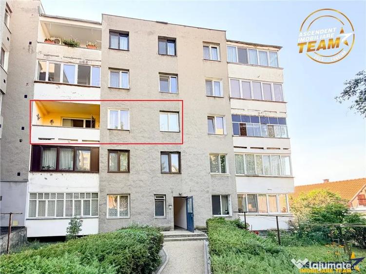 Apartament cu 3 camere decomandat în Central
